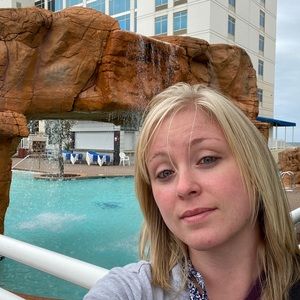 Meet your Posher, Gini